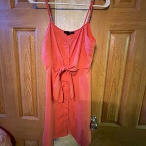 Salmon spaghetti strap Forever 21 summer dress. Size M. Trendy.